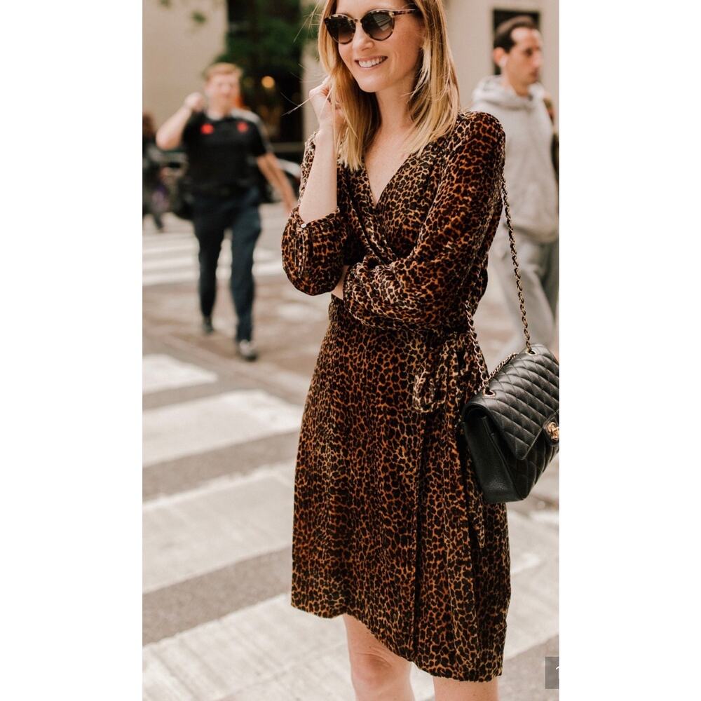 J. Crew Leopard Velvet Wrap Dress Women's Size 8 Brown Animal Fall - Picture 9 of 9